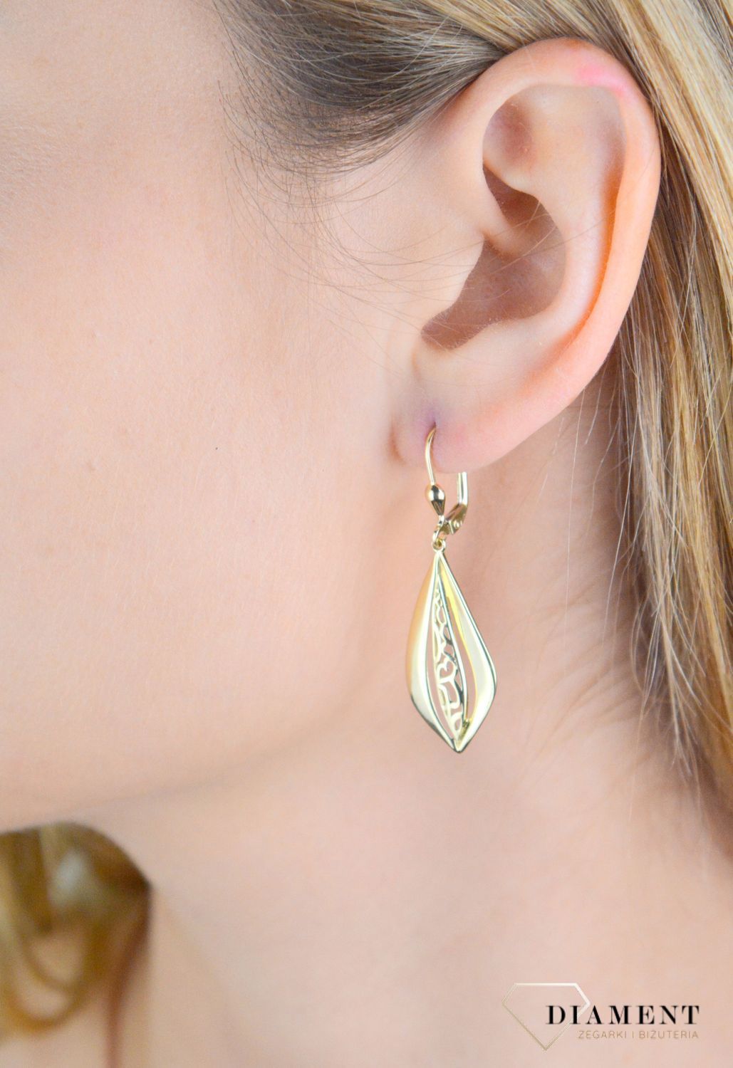 Złote kolczyki damskie 375 wiszące z ażurowym wzorem KL 8526A 375.jpg